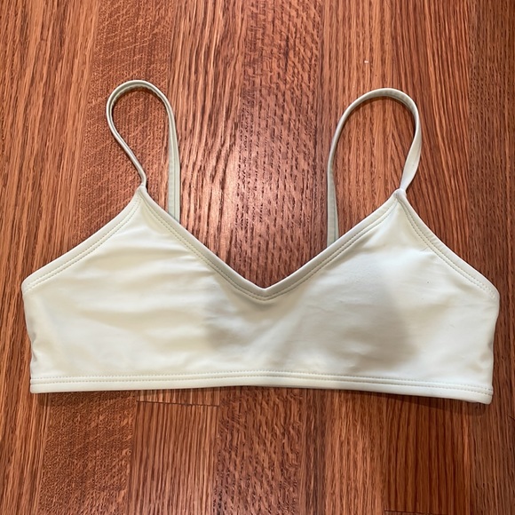 Girls light green swimsuit - Picture 3 of 4